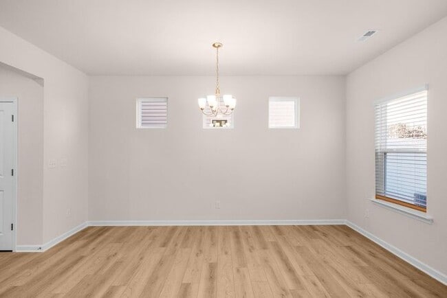 Building Photo - Beautiful Brand New 3 Bedroom 2.5 Bath Townhome in Hickory Glen!