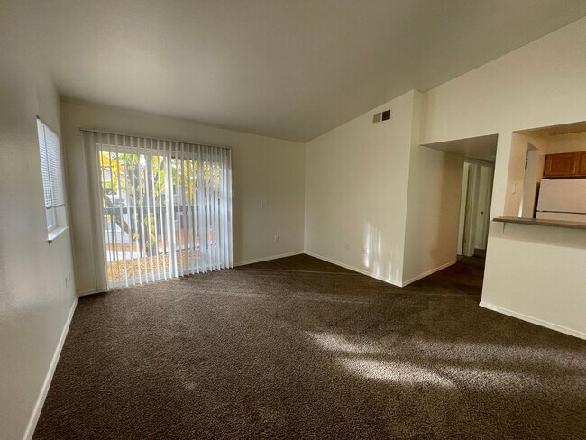 Building Photo - 10845 W Ustick Rd