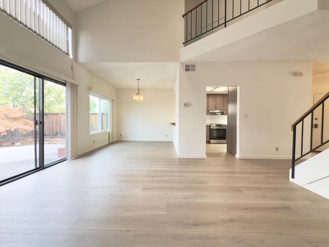 Building Photo - 4811 Mendocino Terrace
