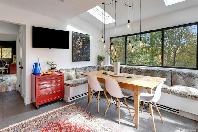 Building Photo - 16 Old Wagon Rd