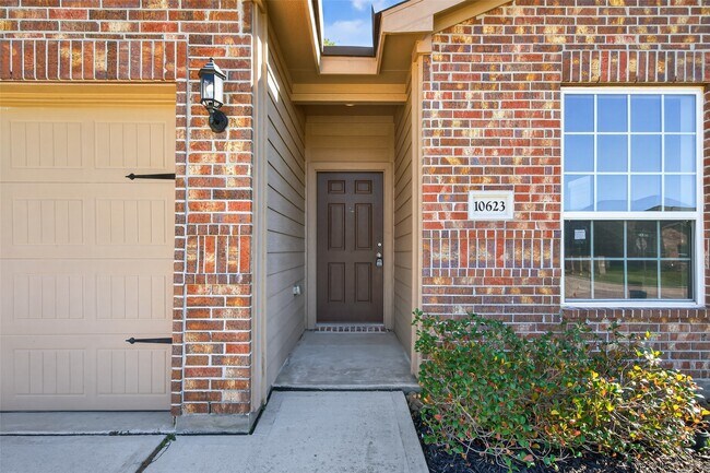 Building Photo - 10623 Lost aples Dr