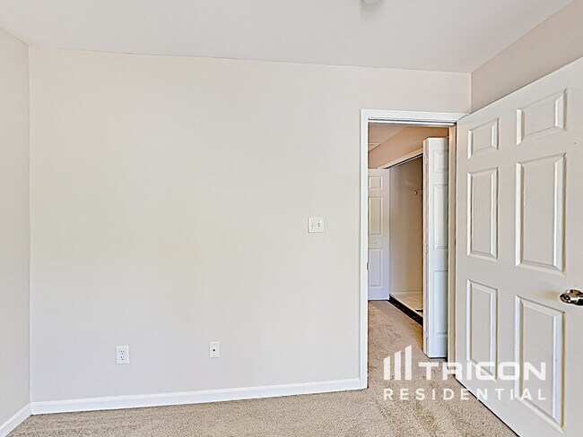 Building Photo - 9609 Chastain Walk Dr