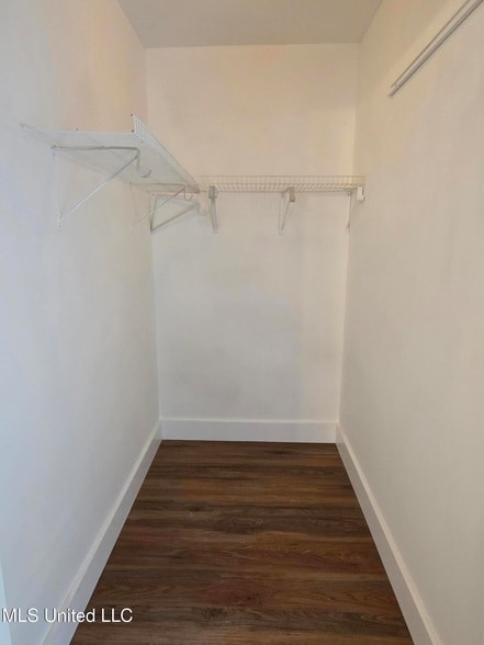 Building Photo - 412 Robert St