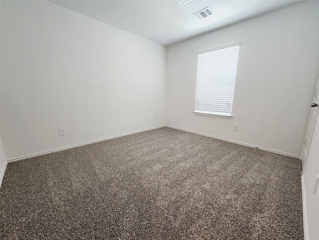 Building Photo - 40746 Rosemary Rain Ln