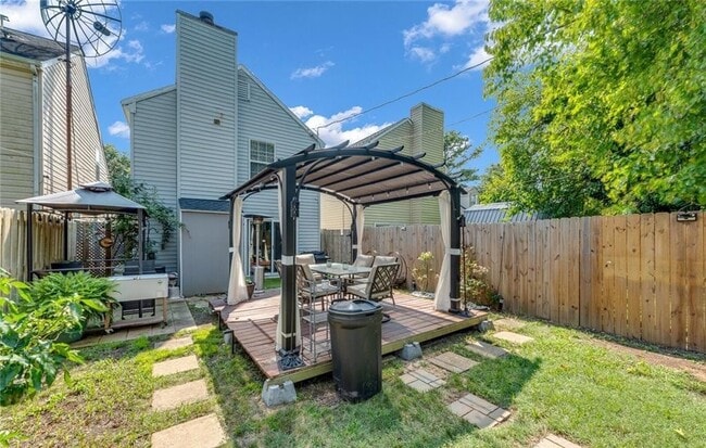 Building Photo - 52 Buxton Ave