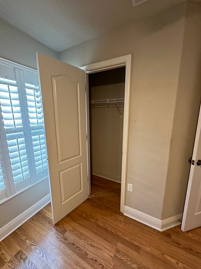 Building Photo - 3702 Brantley Cir