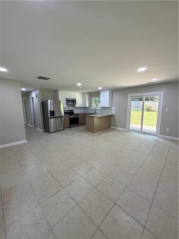 Building Photo - 4635 Lois Dr