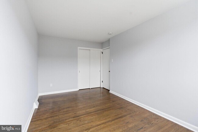 Building Photo - 2816 Woodbridge Rd