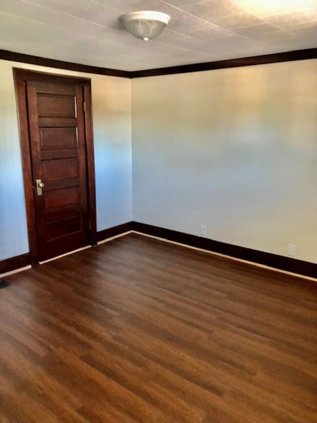 Building Photo - Charming Completely Remodeled Home!