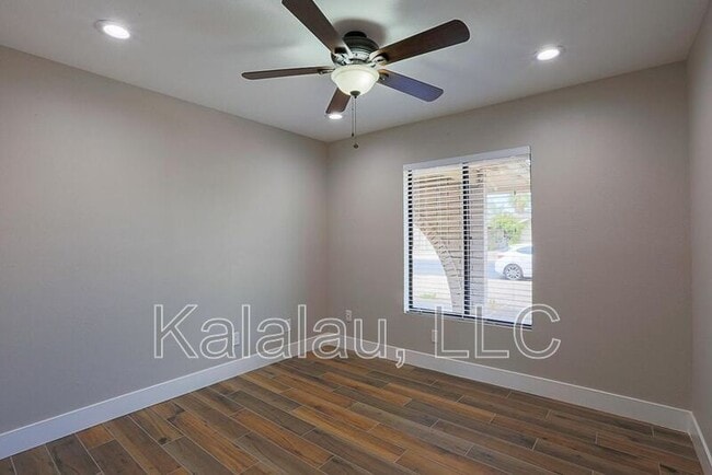 Building Photo - 1259 W Kiva Ave