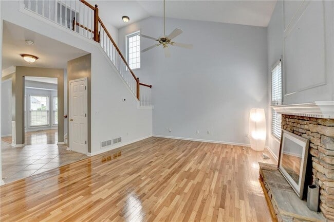 Building Photo - 2455 Kirkstone Dr