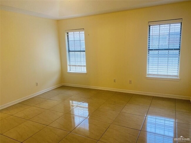 Building Photo - 15 San Gerardo St