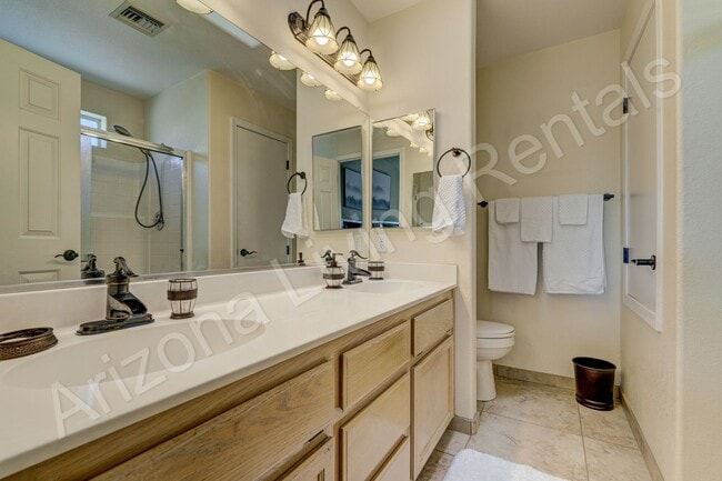 Building Photo - 2450 Angler Dr