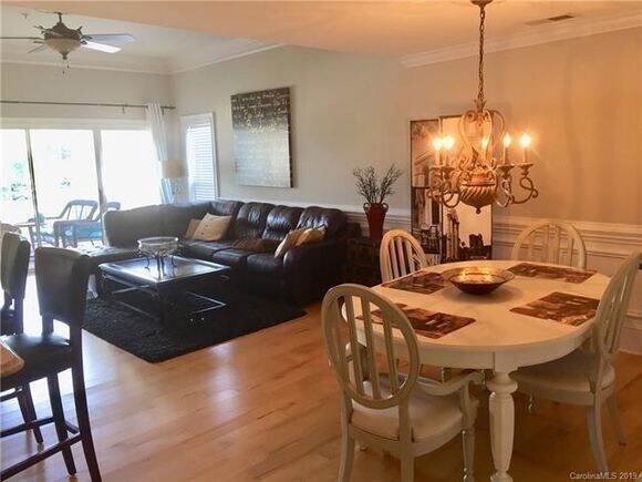 Building Photo - Fully Furnished on the Lake
