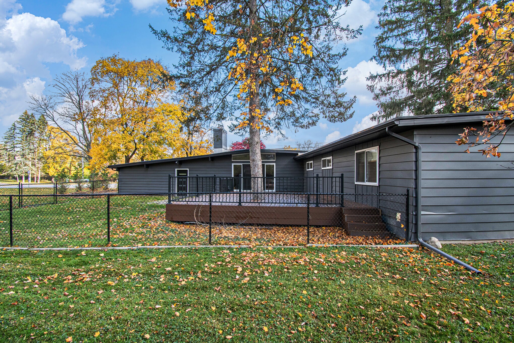 Building Photo - 1155 Carpenter Ave NW