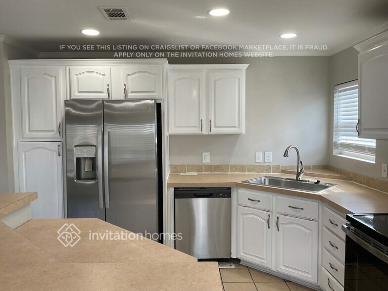 Building Photo - 6133 River Pointe Dr