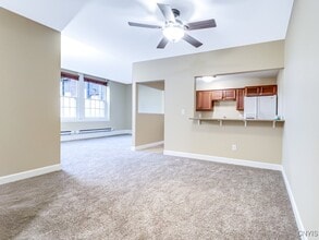 Building Photo - 917 Madison St