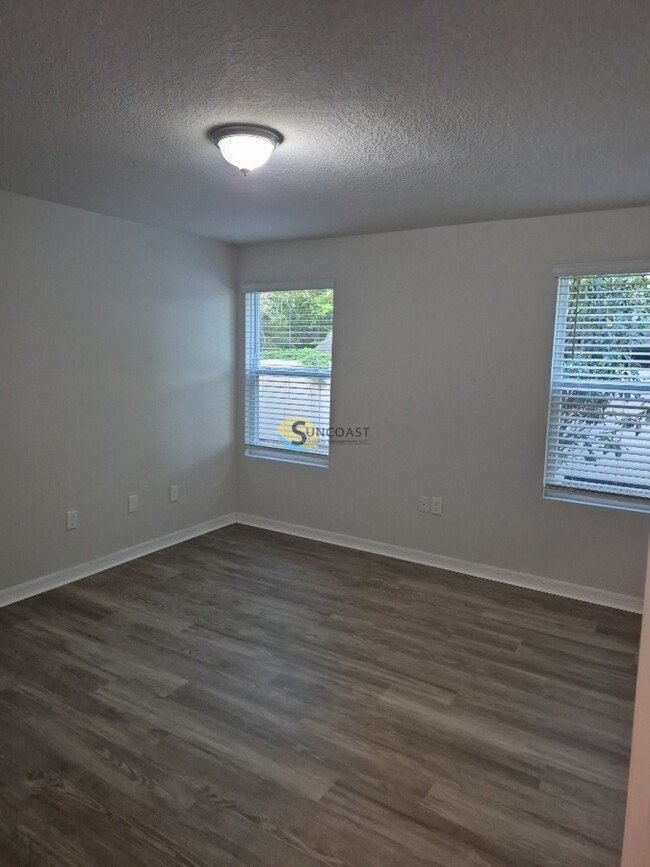 Building Photo - 7656 Mailes Ct