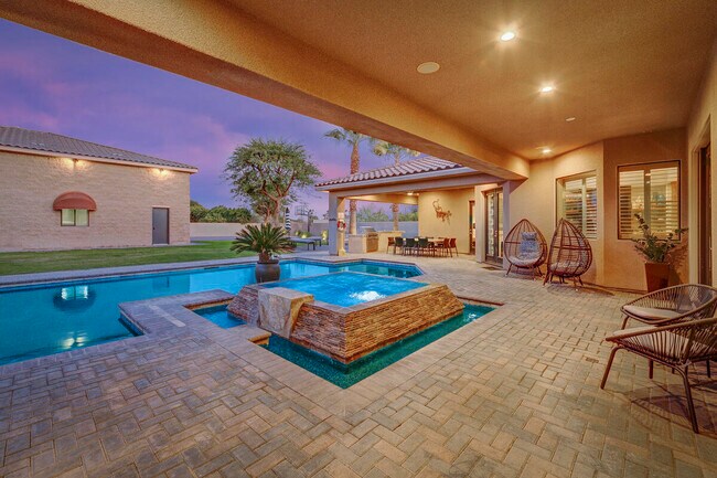 Building Photo - 41370 Sparkey Way