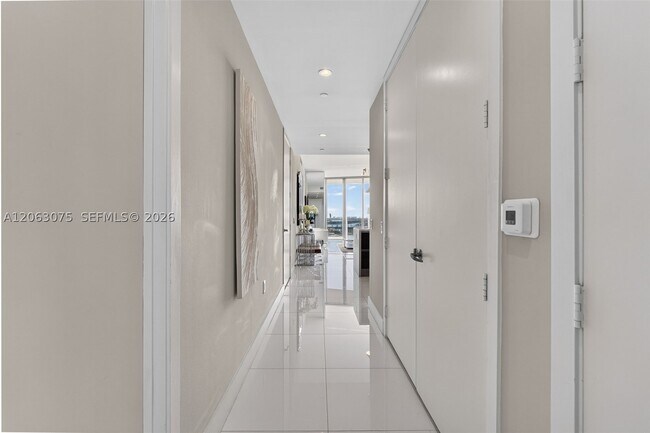 Building Photo - 1100 Biscayne Blvd