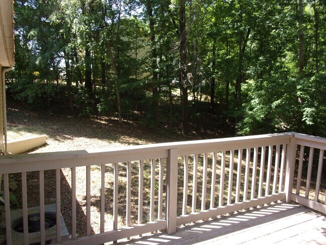 Building Photo - Recently Updated and Refreshed 3 Bedroom 2 Bath Home in Fort Mill