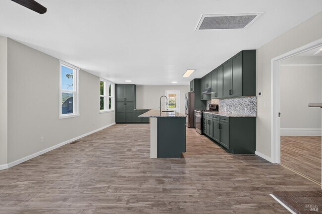 Building Photo - 4980 Dry Creek Rd