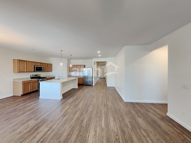 Building Photo - 7161 E Bobwhite Ct