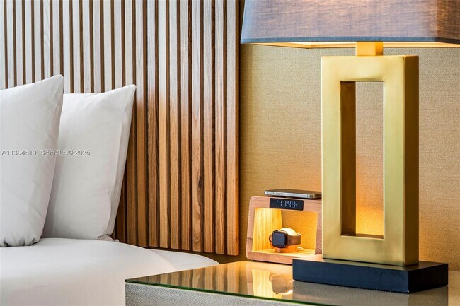 Building Photo - 2201 Collins Ave