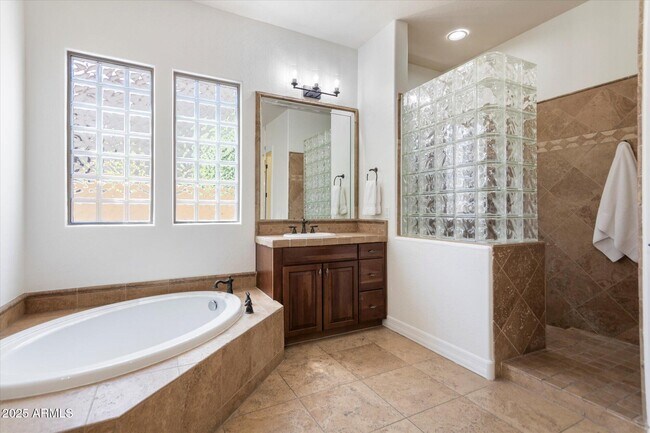 Building Photo - 9260 E Desert Village Dr