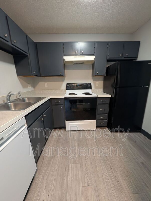 Building Photo - 1216 S 2nd St