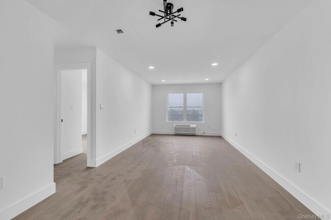 Building Photo - 74 Broadway