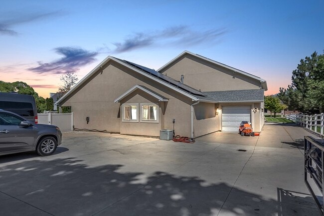 Building Photo - 13944 S White Tail Cv
