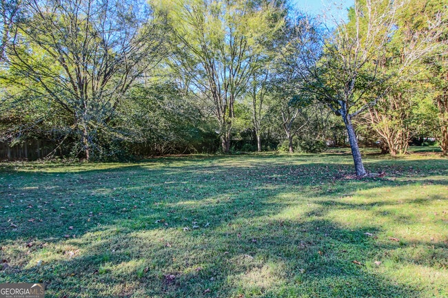 Building Photo - 211 Meadow Run