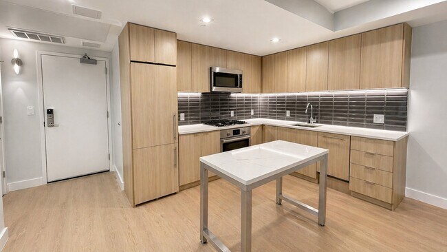 Building Photo - 1224 M St NW