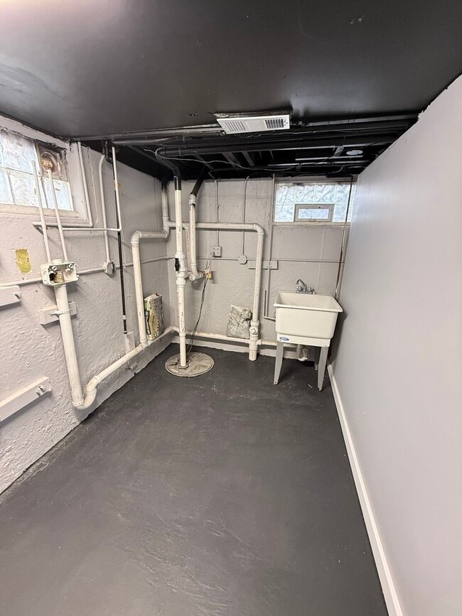 Building Photo - 18227 Center Ave