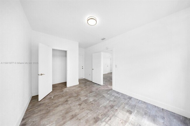 Building Photo - 130 Antiquera Ave