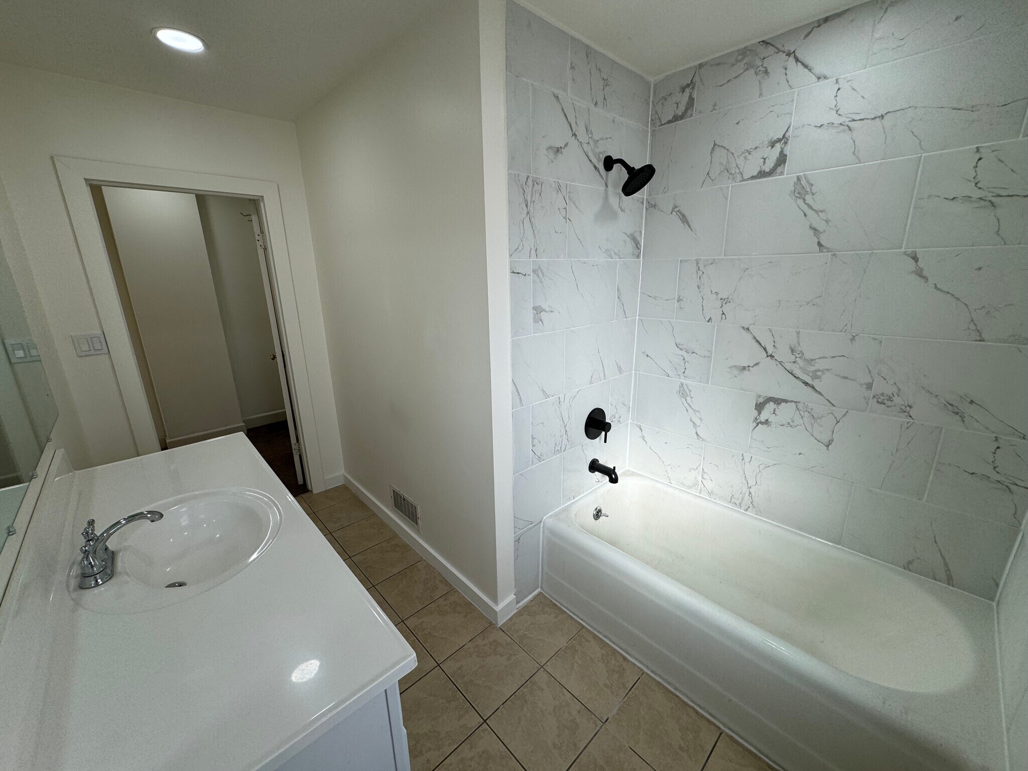 Building Photo - 2659 Brinker Ave