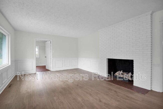 Building Photo - 301 Fairfield Rd