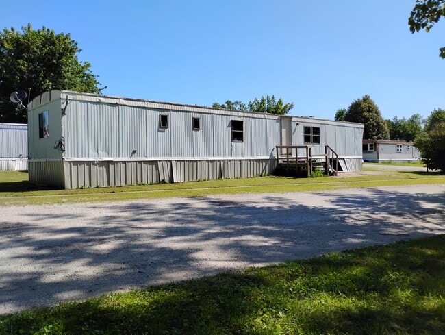 Building Photo - 710 Mill St