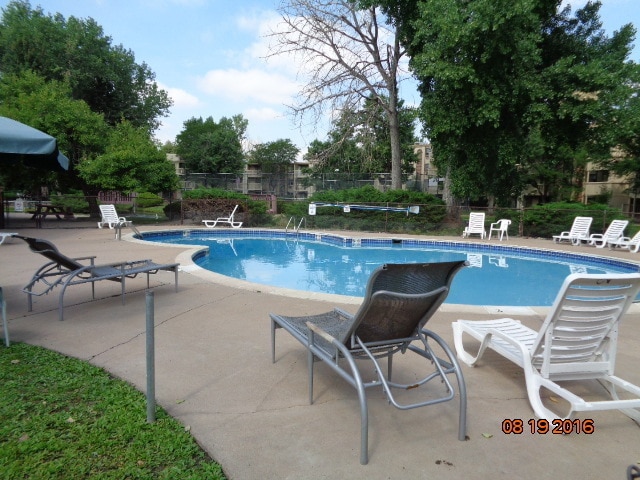 Building Photo - MOVE IN INCENTIVE - Remainder of September...