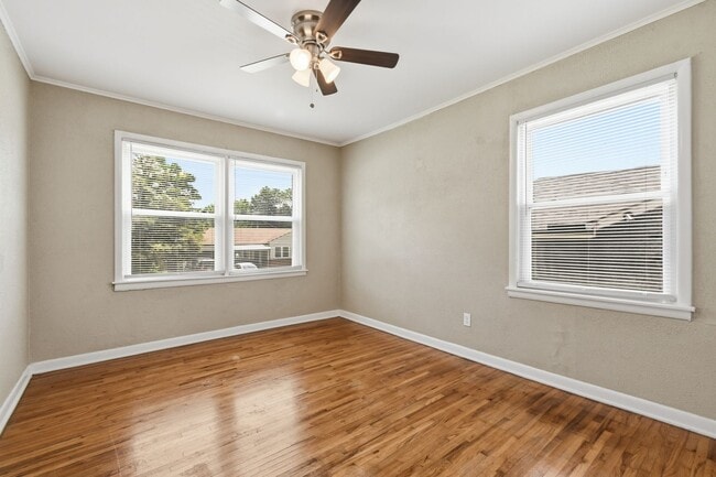 Building Photo - Charming 3 Bedroom 1 Bath near Route 66!