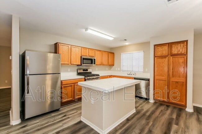 Building Photo - 5009 Sparkling Sky Ave