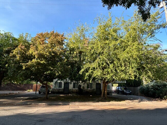 Building Photo - 1524 Chestnut St