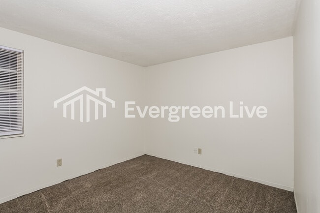 Building Photo - 7665 Pomeranian Dr