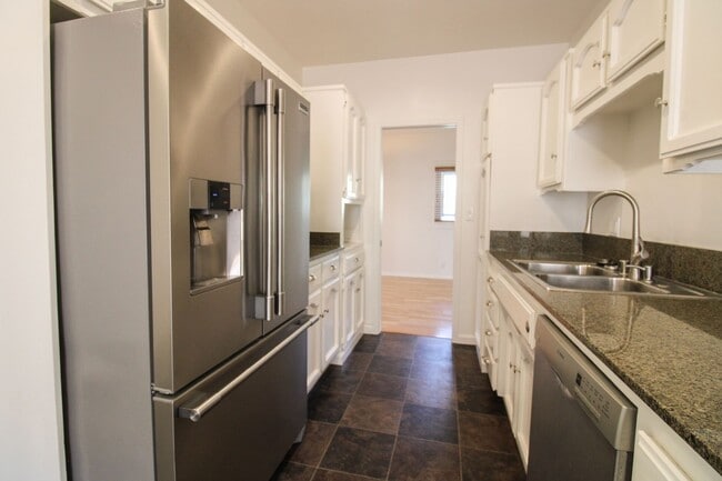 Building Photo - 4 Bedroom House with HUGE Backyard on Historic Buchon St. Near Downtown SLO