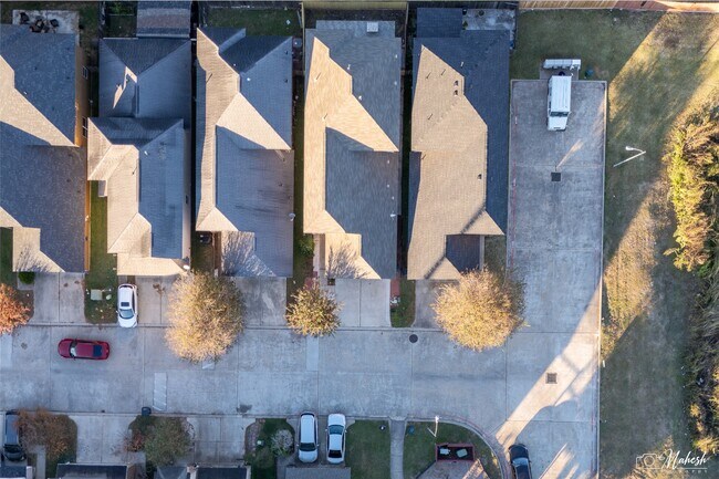 Building Photo - 10904 Panther Ct