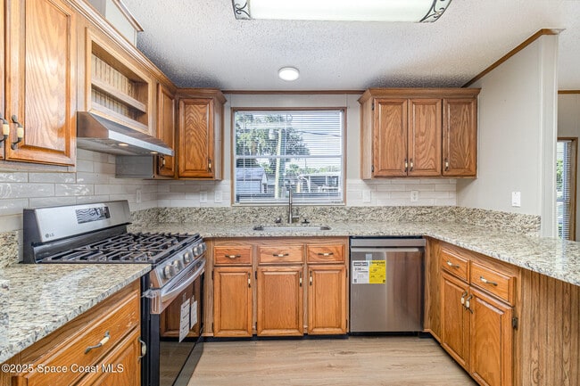 Building Photo - 4755 Cambridge Dr