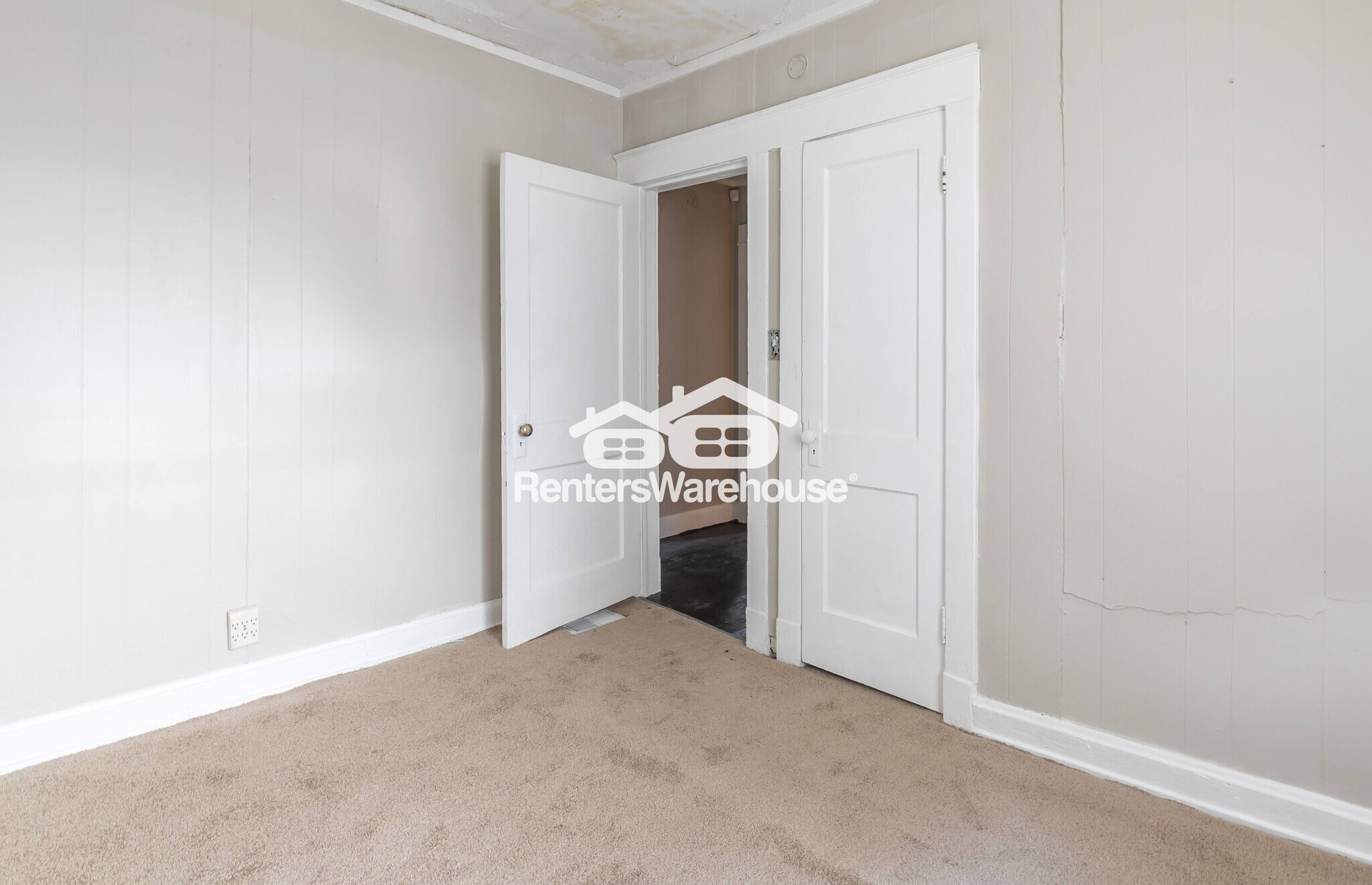 Building Photo - 1526 E 50th St