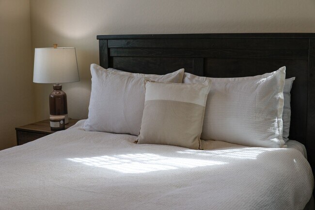 Building Photo - High-End, FULLY FURNISHED, Gated Community...