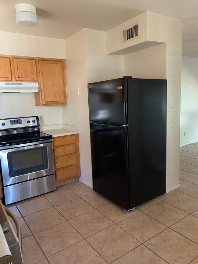 Kitchen - 1308 W 3rd St